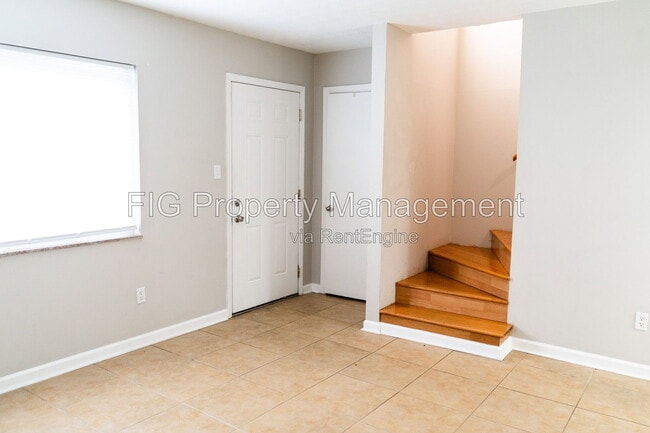 Building Photo - 139 Louella Dr