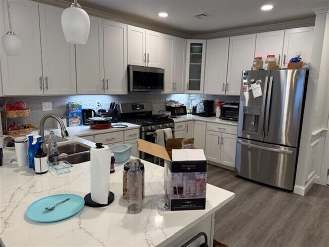 Photo - 70 Woodruff Ave