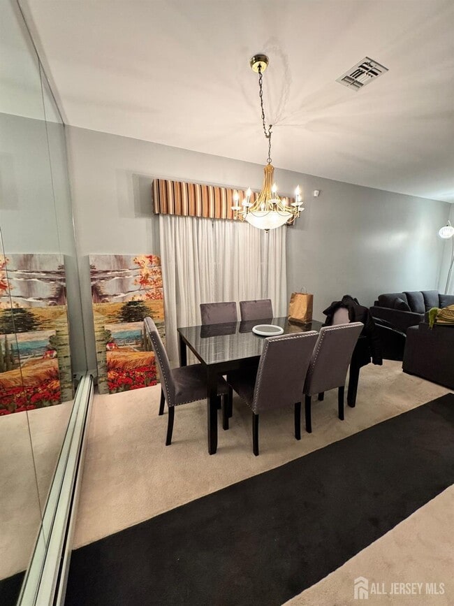 Photo - 123 W Kelly St