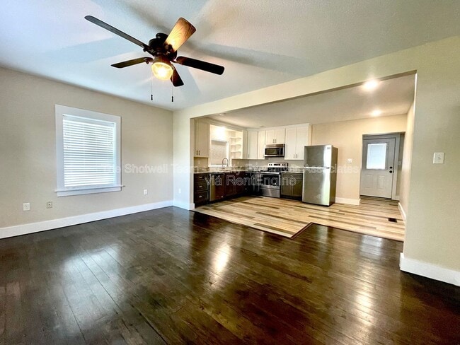 Photo - 2904 Henegar St