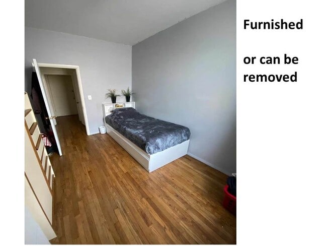 Bedroom w/ window - 337 Washington St Unit 3