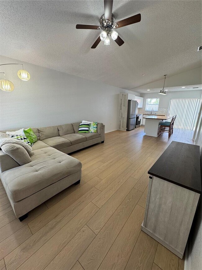 Photo - 8859 SW 215th Ln House