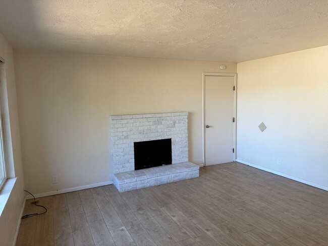 733 W Quinalt St