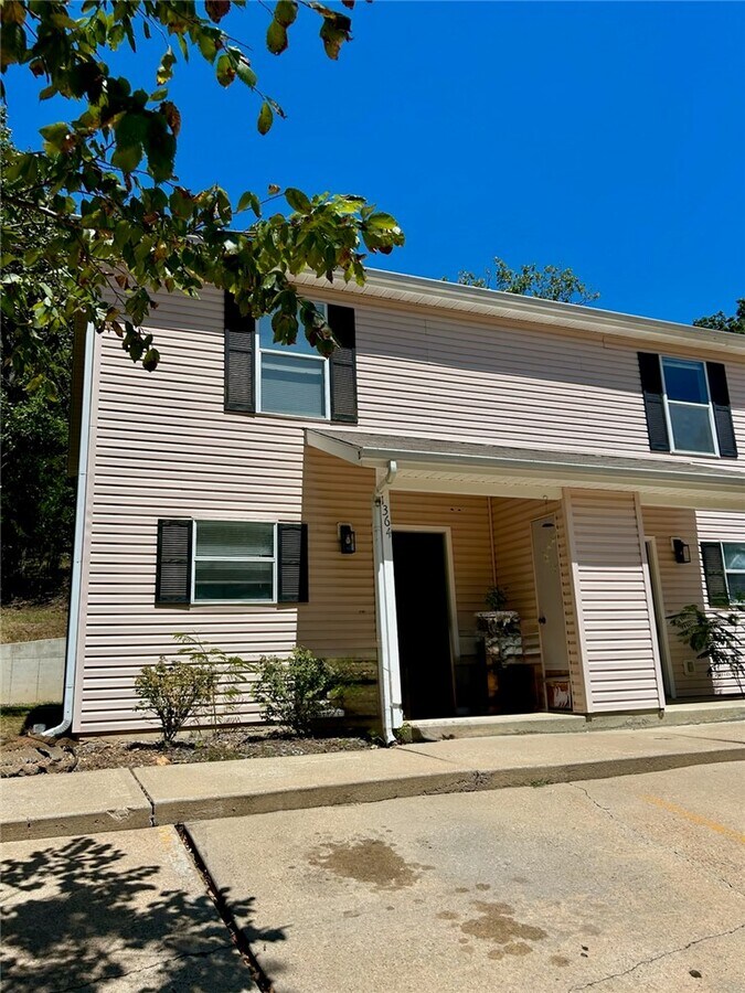 Photo - 1364 E Sequoyah Ct