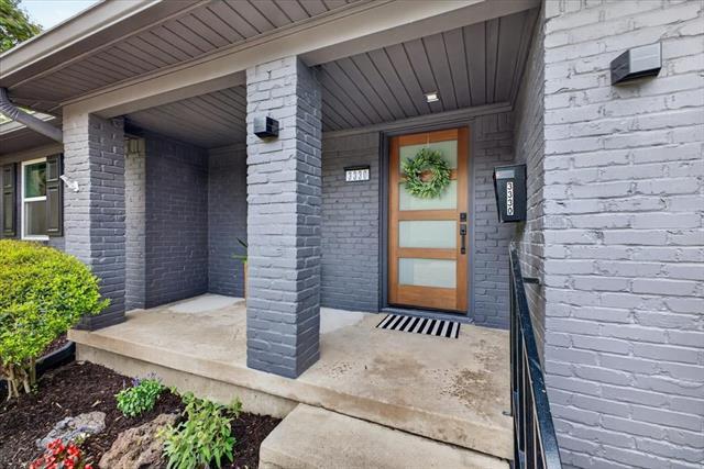 Photo - 3330 Sharpview Ln