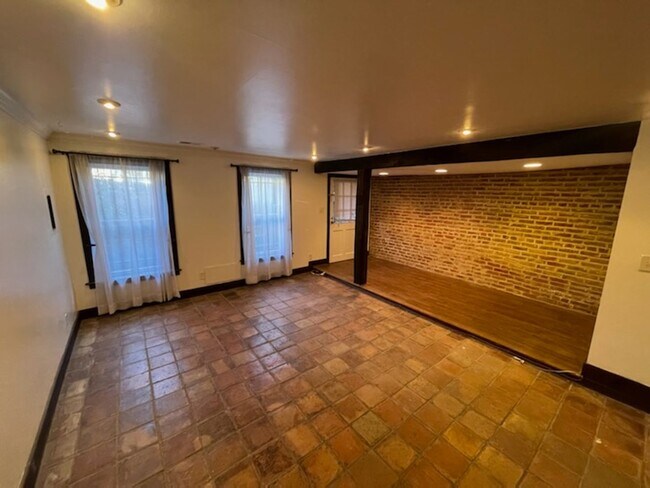 1802 T St NW Unit B
