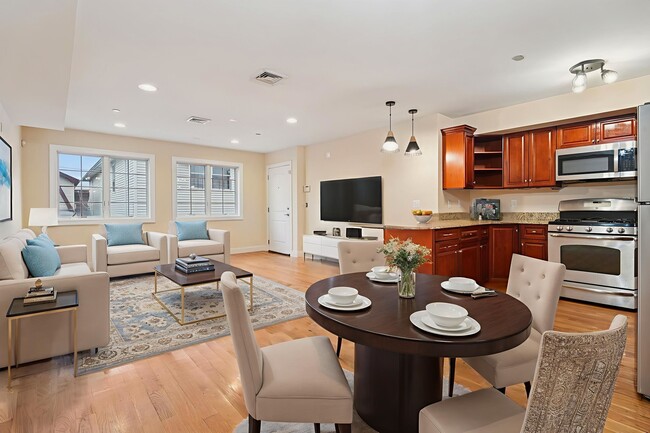 Building Photo - 124 68th St Unit 203