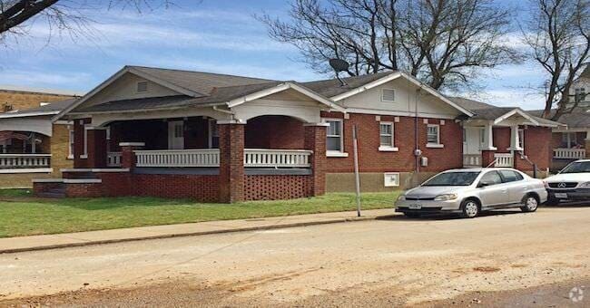 Building Photo - 4/BR House Steps Away From MSU Campus!