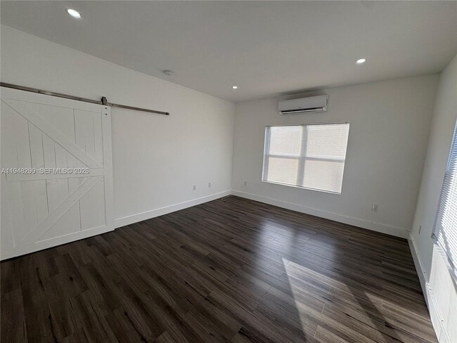 Photo - 3237 SW 4th St Unit 16