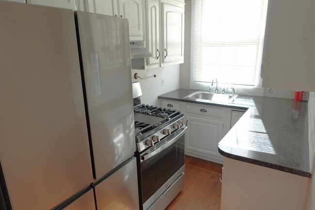 Photo - 15 Greeley Ave Unit 1st Floor Rear