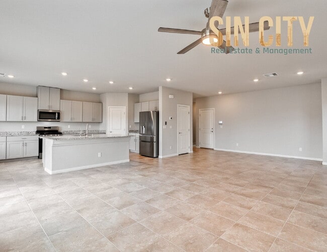 Building Photo - 1172 Strigose Ave Rental