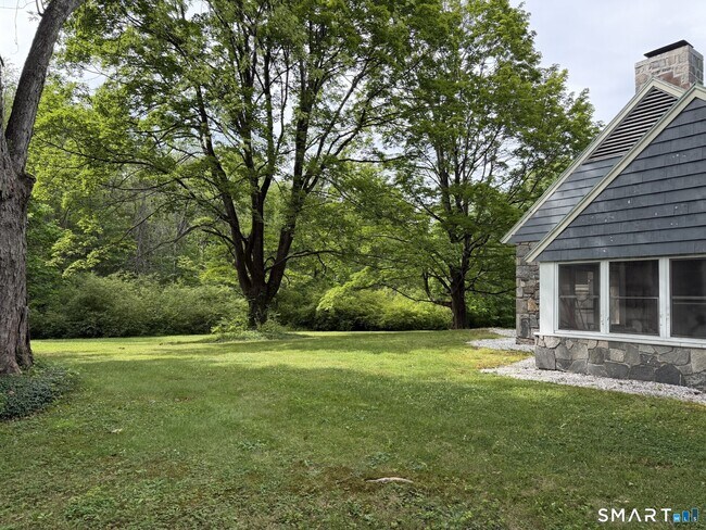 Photo - 625 Maple Ave