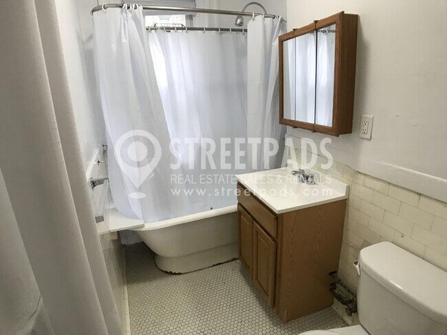 Photo - 1 bedroom in Boston MA 02215