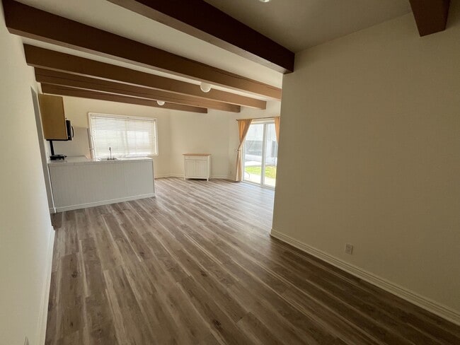 Photo - 535 Loma Vista St Unidad GST