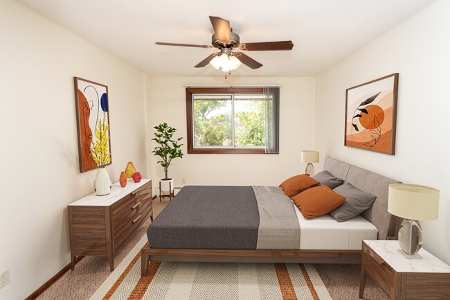 Photo - Colfax Manor