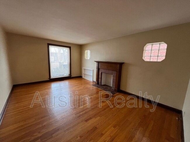 Photo - 5834 Nottingham Ave Unit 1e