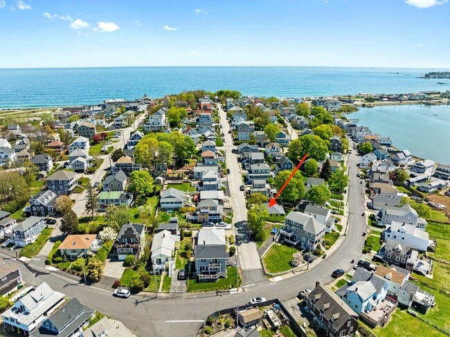 6 Roosevelt Ave