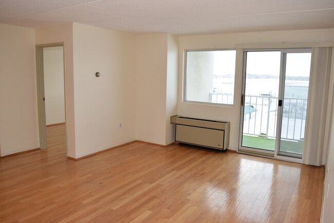 Photo - 200 Cove Way Unit 404