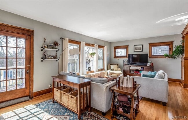 Photo - 230 Pennsylvania St