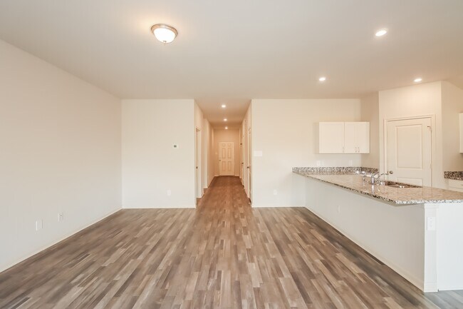 Photo - 5516 Fox Blf Dr