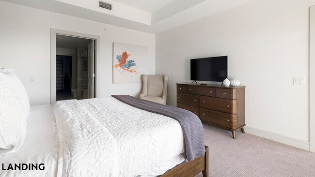 777 Preston St Unit 37E