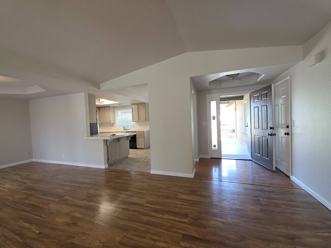 Photo - 3179 Sunglow Dr