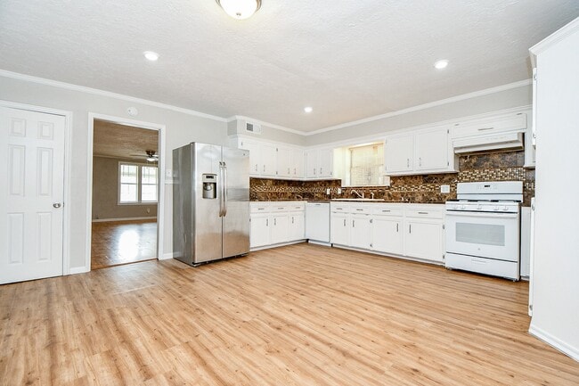 Photo - 1907 Lafferty Rd