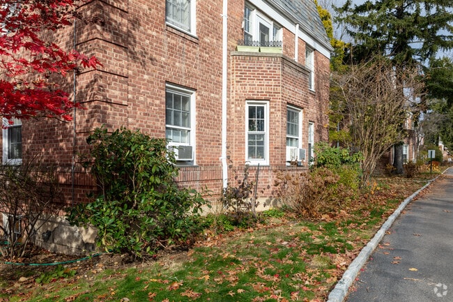 Photo - Pinewood Gardens