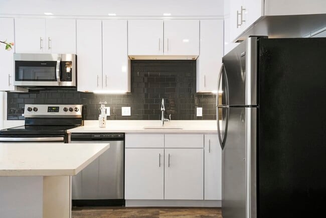 Photo - 11 Essex St Unit 3-01