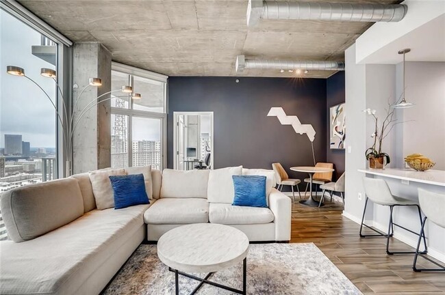 Photo - 923 Peachtree St NE Unidad 1731