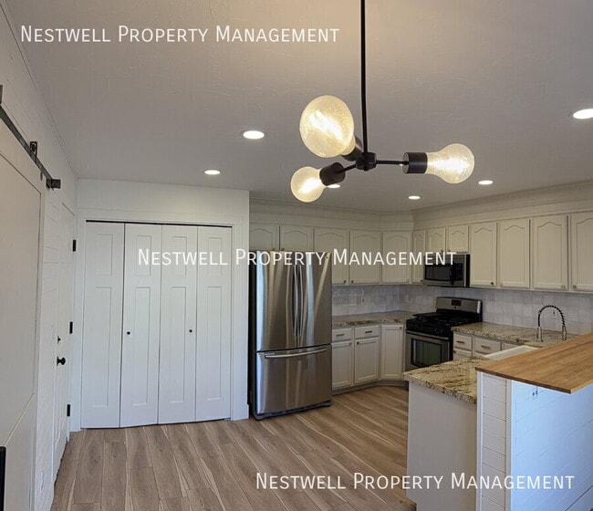 Photo - 2335 N 380 W St