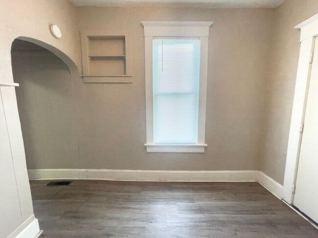 Photo - 1719 1/2-1719 1/2 W Adams St Unit 1719 W Adams St