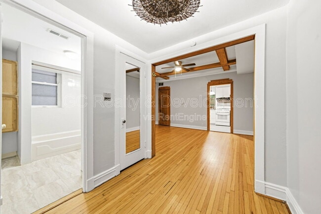 Photo - 941 E Hyde Park Blvd Unit 1 1