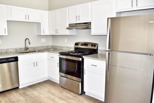 Photo - Hedgerow Apartments