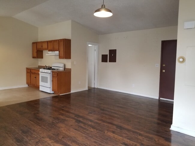Building Photo - 112 Fulton St Rental