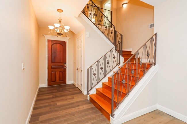 Photo - 7205 Lake Victoria Rd Unit 7205