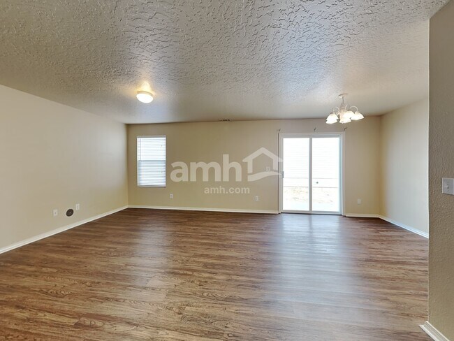 Photo - 9517 W Shelborne Dr