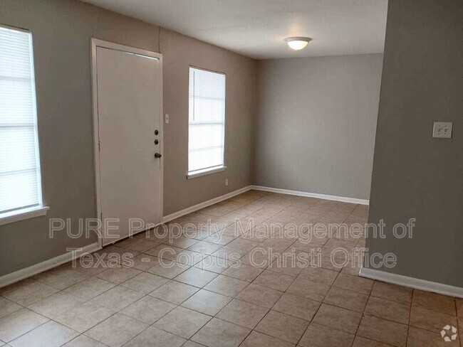 Building Photo - 3535 Cottonwood St Unit Apt B1