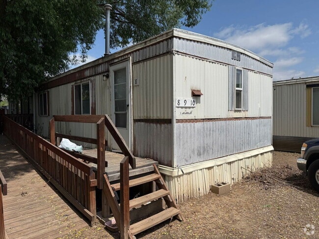 Building Photo - 1303 N College Ave Unit 8 Rental
