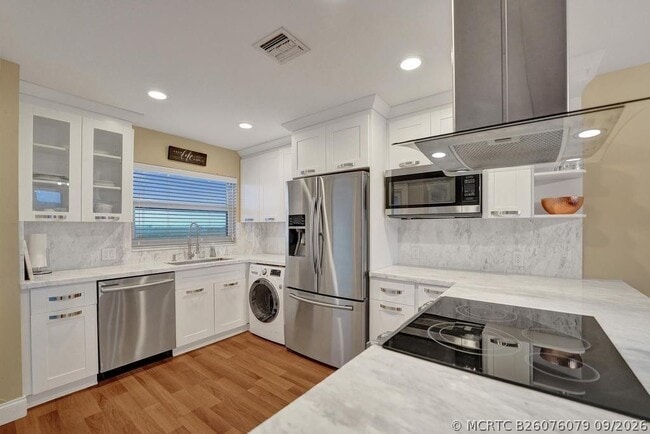 Building Photo - 2829 NE 33rd Ct Unit 602