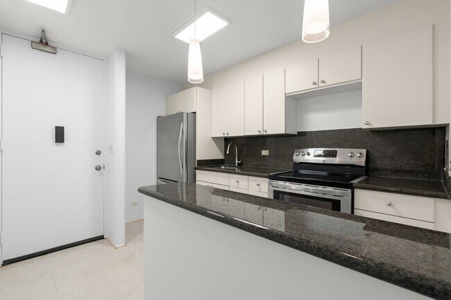 Photo - The Barclay 2bd/2ba/1pkg Unit 306