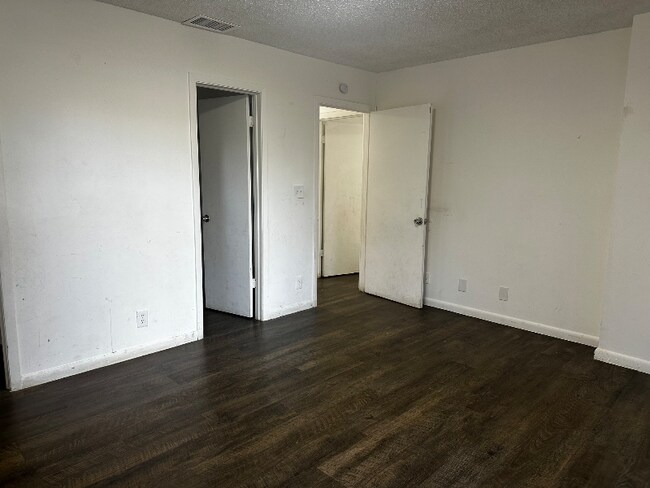 Photo - 10871 NW 45th St