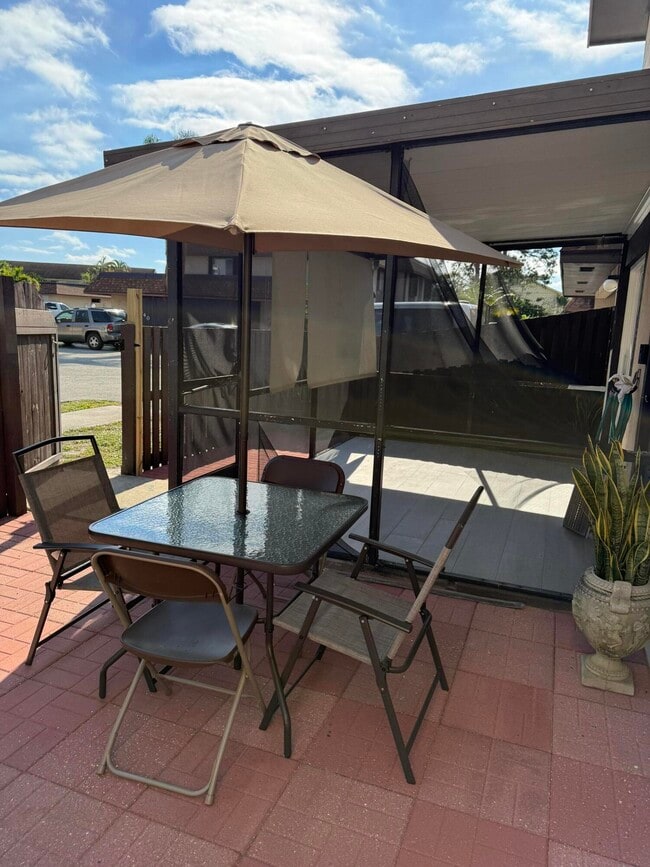 Photo - 2110 Sherwood Forest Blvd