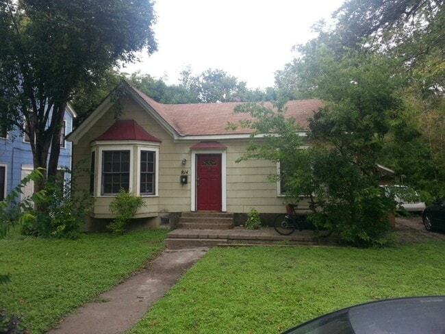 Building Photo - 814 E 30th St