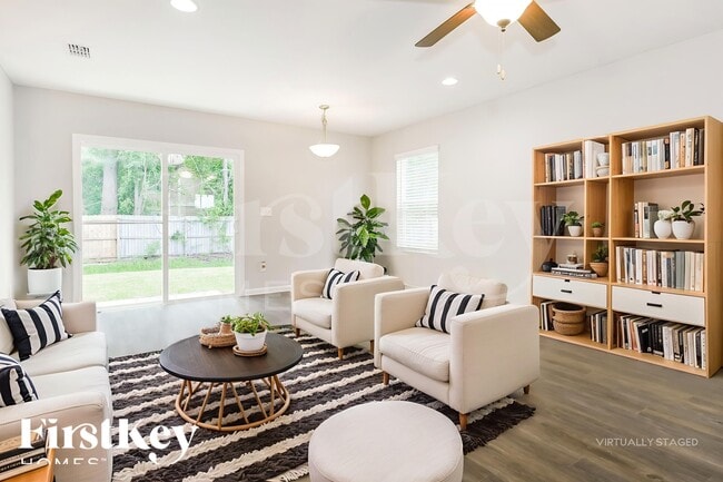 Photo - 11373 Margarets Landing Pl.