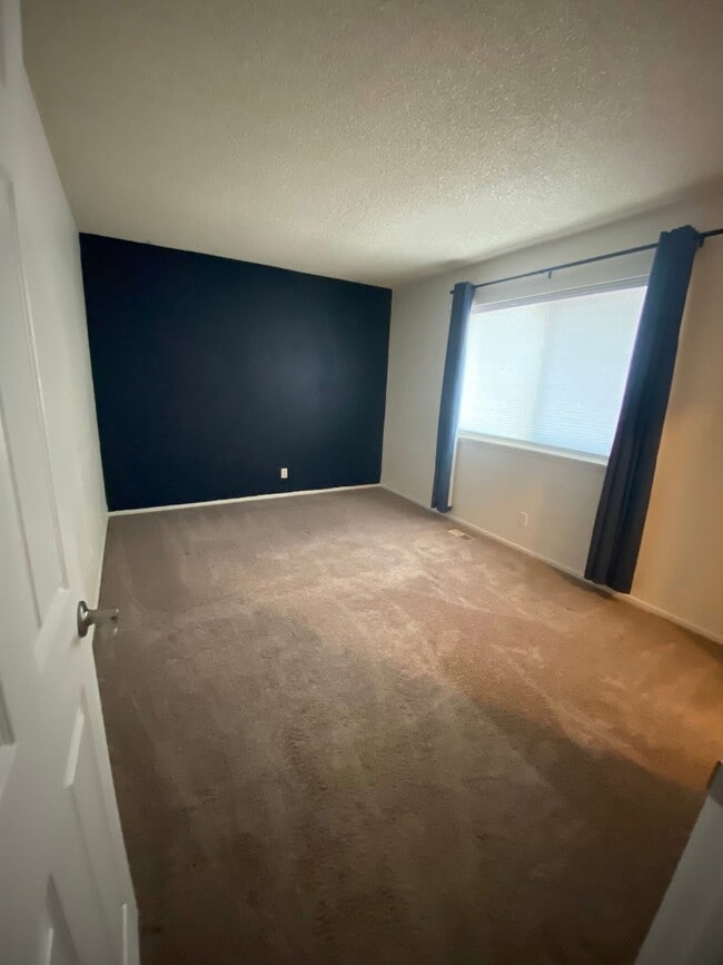 Photo - 9255 E Lehigh Ave