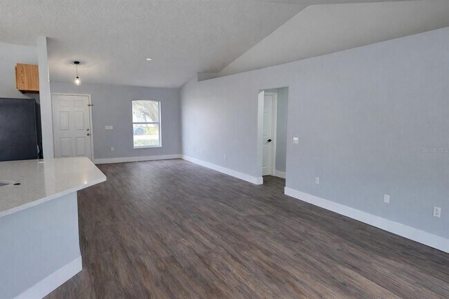 Photo - 1451 Swan Ct