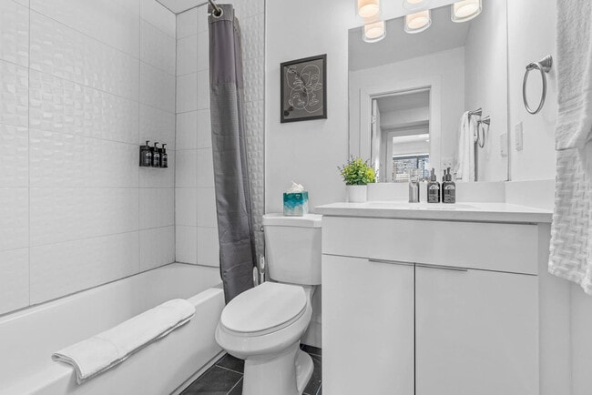 Photo - 1136 Crescent Ave NE Unidad FL2-ID1356309P