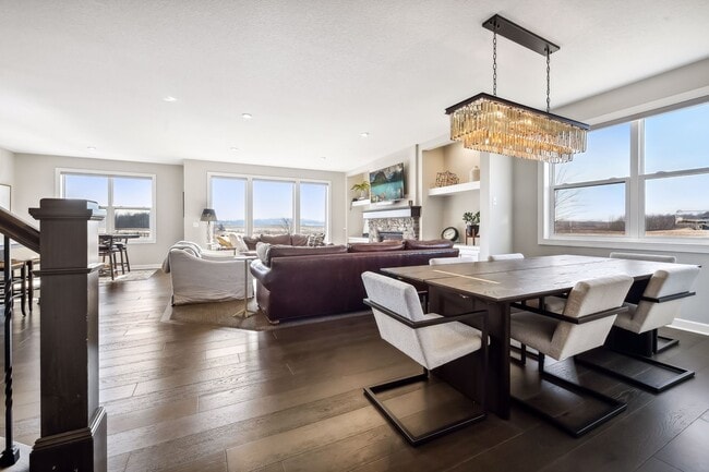 Photo - 2275 Lakeshore Point Dr N E