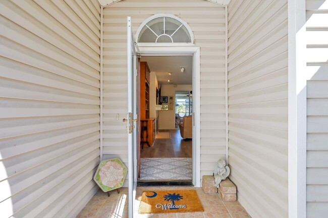 Photo - Charming 2 Bed, 2 Bath Rental with Lagoon ...